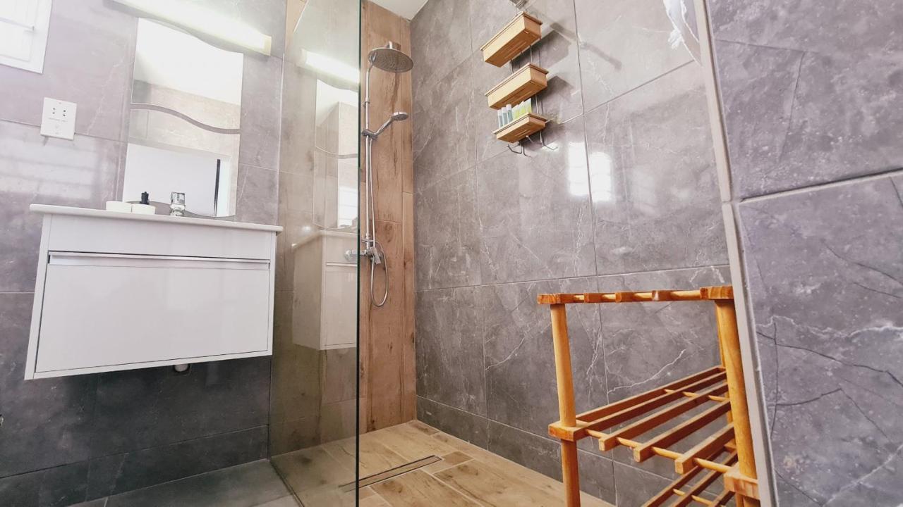 Nissi Avenue 3 Apartment